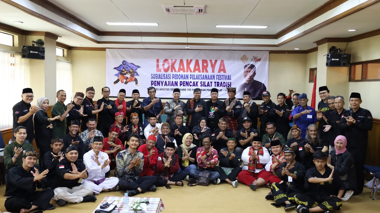 Ketua Umum KPSTI KH Mahfudz Abdurahman, S.Sos bersama peserta Lokakarya KPSTI 2025